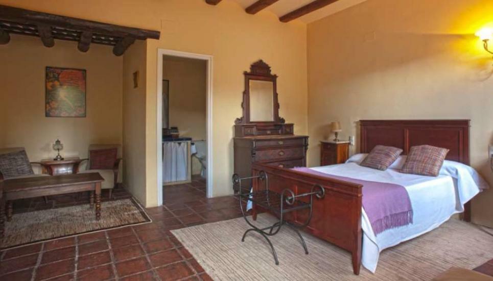 Hostal La Riera トレリャ・デ・モングリ エクステリア 写真